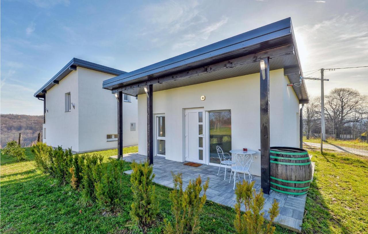 8 Bedroom Lovely Home In Durdevac Thurdevac ภายนอก รูปภาพ